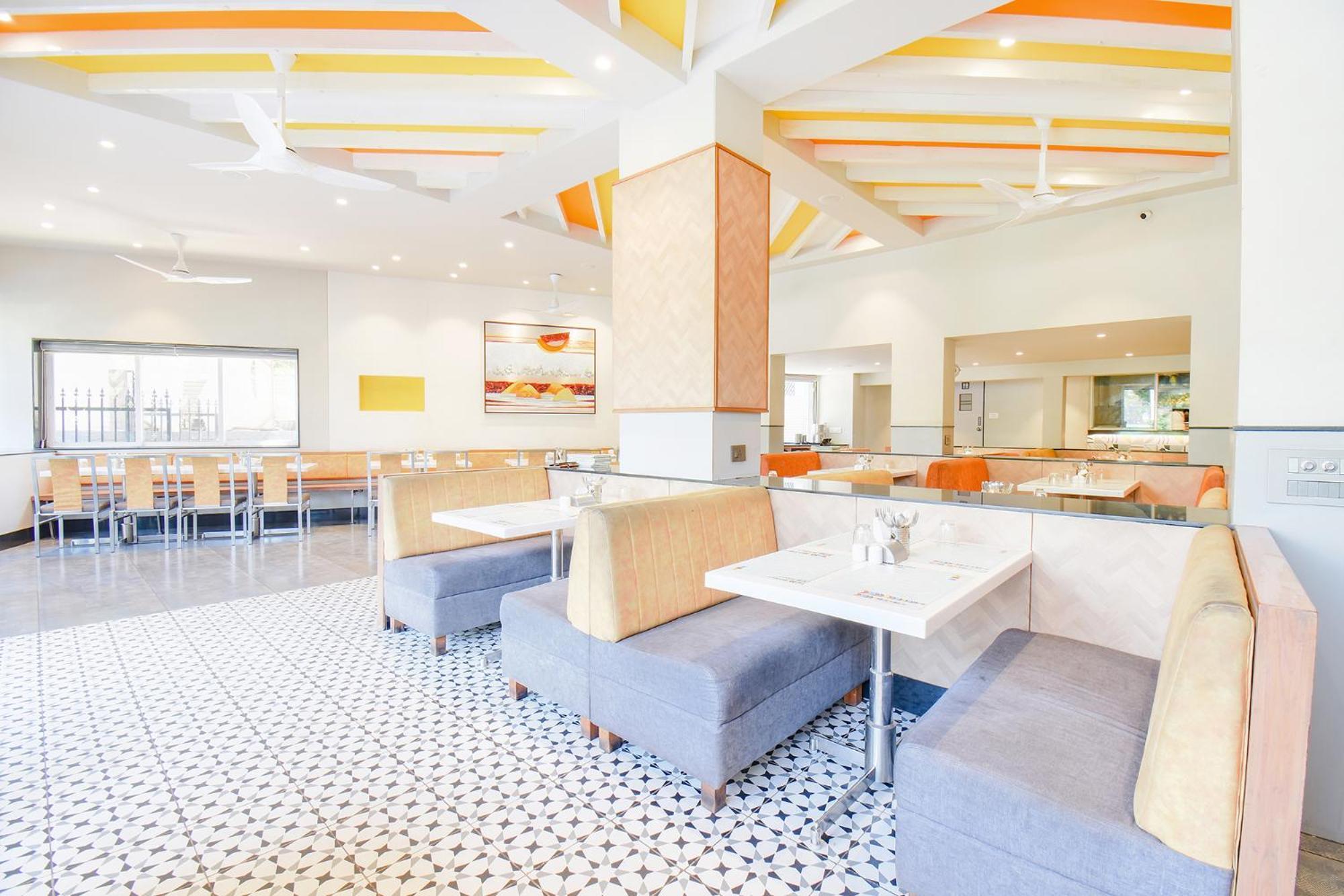 פונה Fabhotel Ananta Sagar - Nr Pheonix Mall מראה חיצוני תמונה