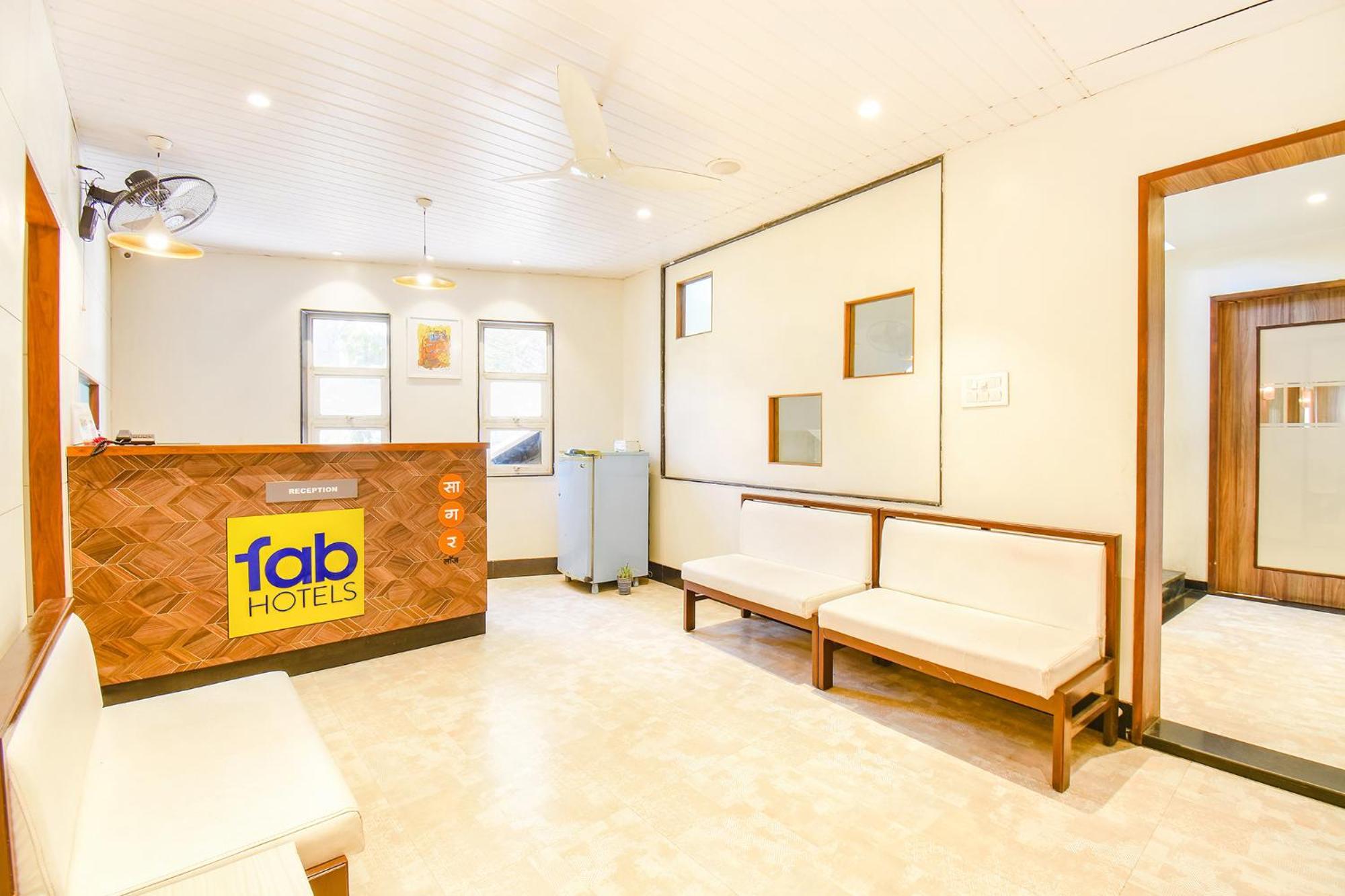 פונה Fabhotel Ananta Sagar - Nr Pheonix Mall מראה חיצוני תמונה